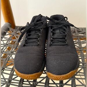 Sz 6.5 / NOBULL Branded Black training shoes